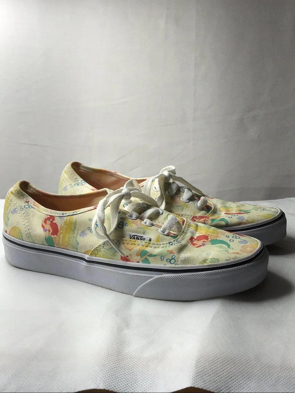Vans Disney Little Mermaid Canvas Sneakers with Multi-Color Print 7.5 Women’s